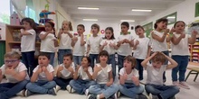 CANCIÓN LOS LEONES