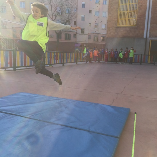 Miniolimpiadas. 1º y 2º 16