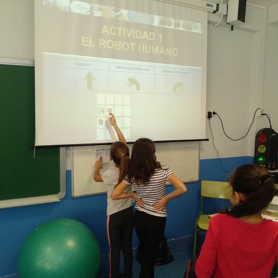 Robot humano 2019 23