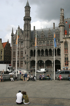 Vista de la Plaza Mayor, Brujas, Bélgica