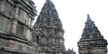 Templo de Shiva, Brahma y Wisnu, Prambanan, Jogyakarta, Indonesi