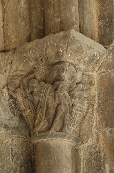 Capitel con el sacrificio de Isaac. Catedral de Jaca, Huesca