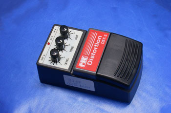 Pedal de distorsión de sonidos