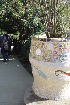 Detalle parque serpenteante, Parque Güell, Barcelona