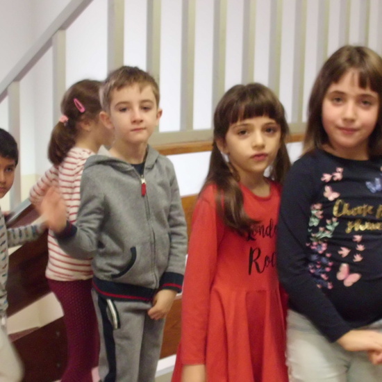 NOS FELICITAMOS NAVIDAD EN EL HOSTOS 17