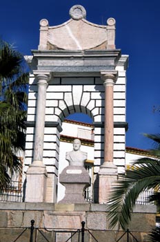 Memorial al General Castaño - La Albuera, Badajoz