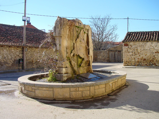 Fuente de piedra en Torremocha del Jarama