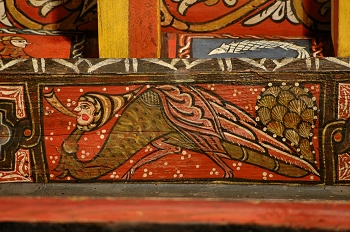 Detalle de pintura en alfarje. Pájaro con cabeza humana, Huesca