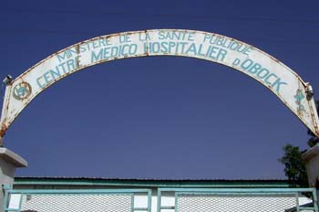 Letrero del Centro Médico, Rep. de Djibouti, áfrica