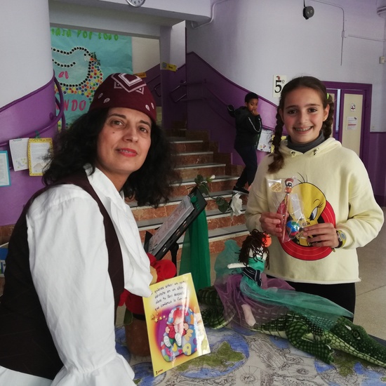 Mercadillo de Libros, premiados, y exposición de trabajos. Día del Libro curso 18-19 48
