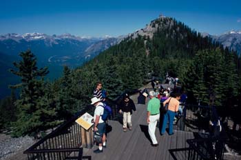 Turistas en las Montañas Rocosas, Estados Unidos