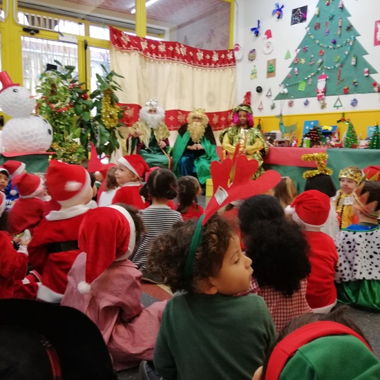 VISITA REYES MAGOS. 1. 18-19 33