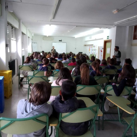 2019_04_05_Quinto A en la miniferia del libro_CEIP FDLR_Las Rozas  8