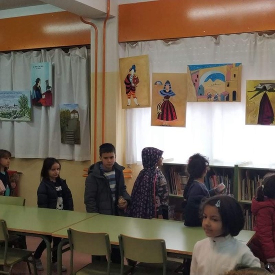 Infantil 3 años y 1º de Primaria visitan los expositores del la 