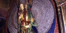 Imagen de Avalokitesvara con 1000 brazos en el gompa de Sankar,