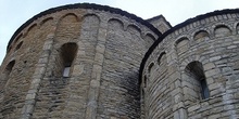 Ventanas acristaladas. Iglesia de Roda de Isábena, Huesca