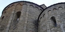 Ventanas acristaladas. Iglesia de Roda de Isábena, Huesca