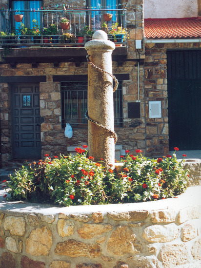 Monumento en Garganta de los Montes