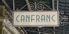 Cartel de la estación de tren de Canfranc, Huesca