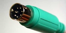 Conector de ratón o teclado (PS2)