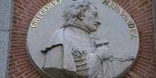 Medallón del escultor Gregorio Hernández