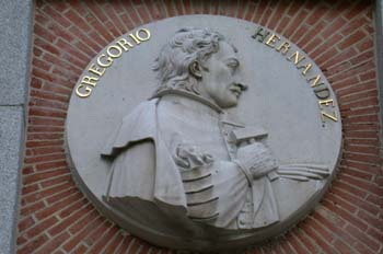 Medallón del escultor Gregorio Hernández