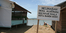 Entrada al campo, Campamento de pescado, Alunaga, Sumatra, Indon