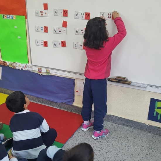 2017_11_INFANTIL 5C DESCOMPONIENDO NUMEROS 8