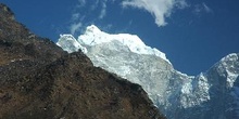 Acercamiento al Kang Tega, visto desde Tengboche