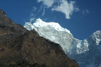 Acercamiento al Kang Tega, visto desde Tengboche