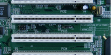 Detalle de slot de expansión tipo PCI