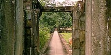 Pasillo en Angkor, Camboya