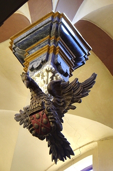 Adorno de águila policromada, Huesca