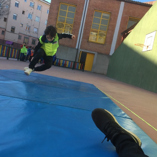 Miniolimpiadas. 1º y 2º 15