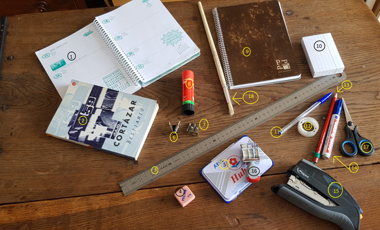 Material de papelería en español