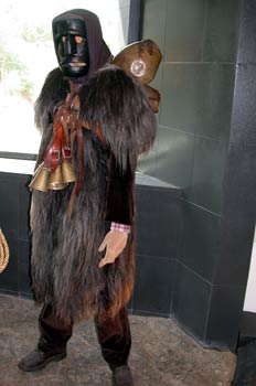 Disfraz de Mamuthone en Mamoiada, Italia