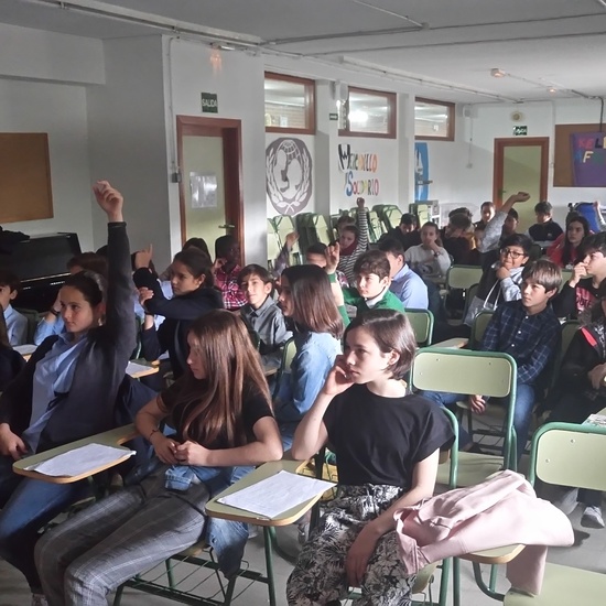 2019_04_25_Sexto B recibe a Raquel Míguez, escritora..._CEIP FDLR_Las Rozas  5
