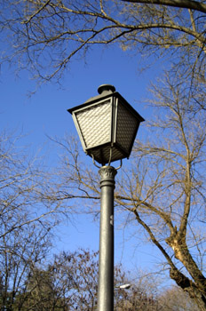 Farola en La Almudena, Madrid