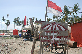 Vista general de las tiendas, Campamento liengke, Sumatra, Indon