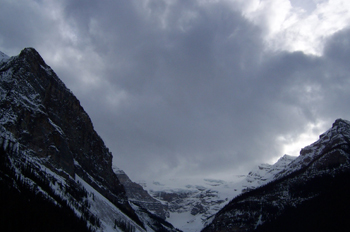 Montaña Fairview (2744) y Monte Niblock (2976m), Lago Louise, Pa
