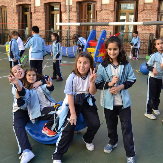 JORNADAS CULTURALES 2019: Juegos 3º y 4º Edu. Primaria 3