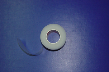 Esparadrapo hipoalérgico de plástico