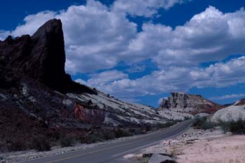 Carretera en una zona montañosa