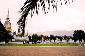 Complejo funerario real en Chiang Mai, Tailandia