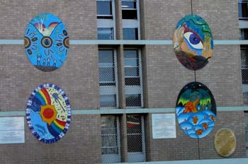 Apartamentos con decoración aborigen en Alice Springs, Australia