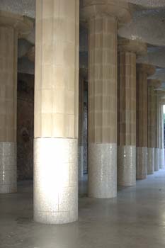 Columnas dóricas, Parque Güell, Barcelona