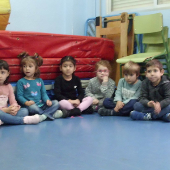 NOS FELICITAMOS NAVIDAD EN EL HOSTOS 28