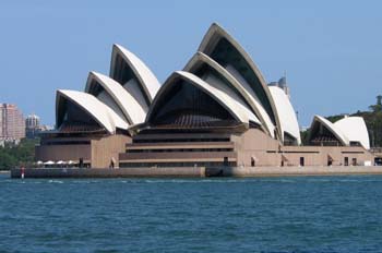 La Opera House desde la bahía, Sydney, Australia