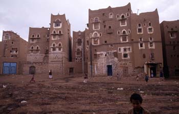 Edificaciones de adobe en Amran, Yemen