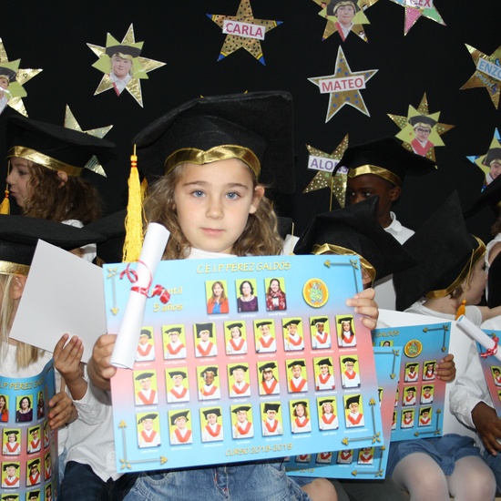 GRADUACIÓN 5 AÑOS 2019 VOL. 2 40